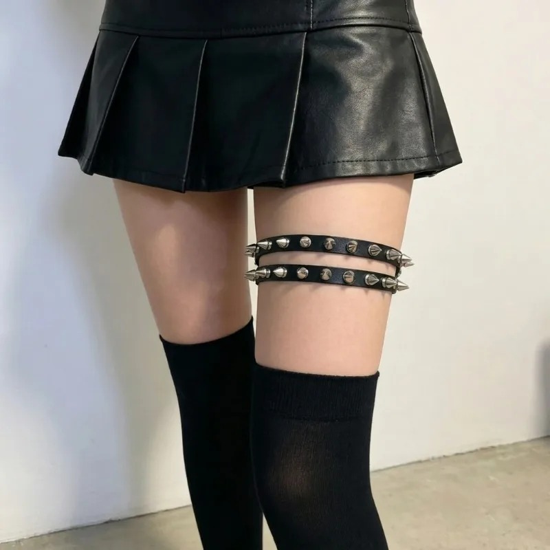 Podwójny pasek na udo z kolcam – Body Jewelry Leg Chain recenzja i cena