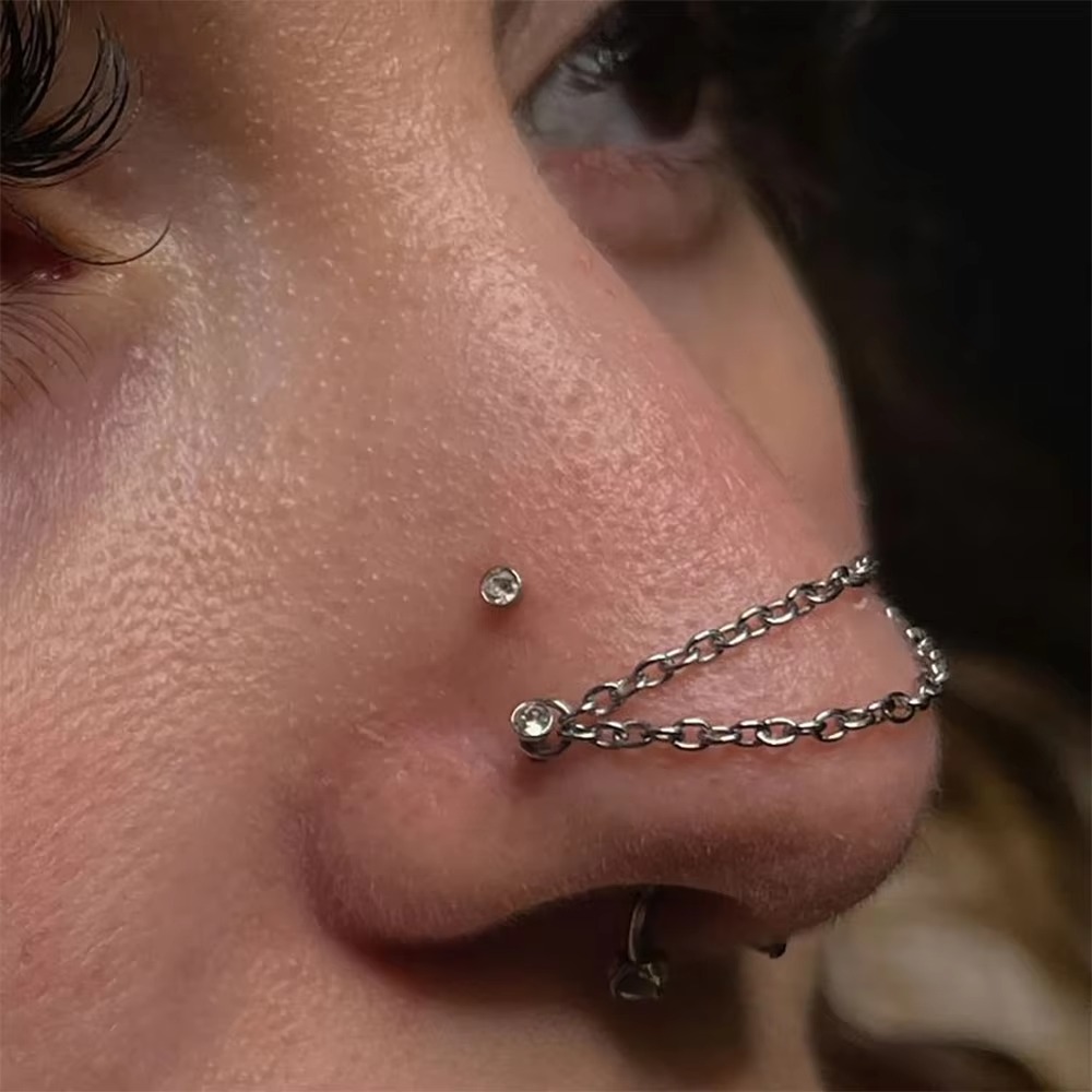 Modny tytanowy łańcuszek do no – Body Jewelry Ear recenzja i cena